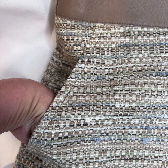 AKRIS Punto Tan Tweed with Leather Trim Back Zip Pencil Mini Skirt Size 8 - Picture 4 of 9